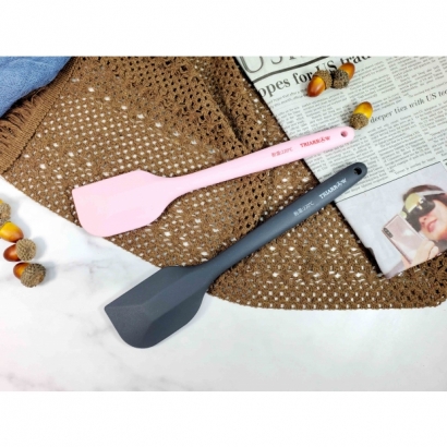 一體式不沾檯面刮刀